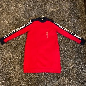 I am selling a long sleeve dress. Best for winter.